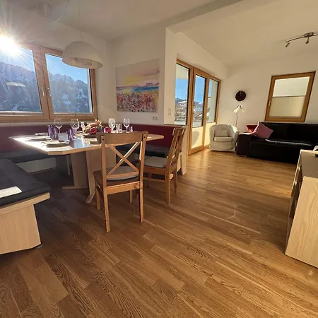 Apartstark *